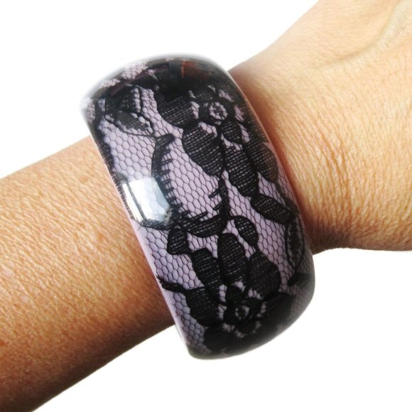 Purple Black Lace Efect Bangle Embedded Lacy Lucite Chunky Cuff - Picture 5 of 5